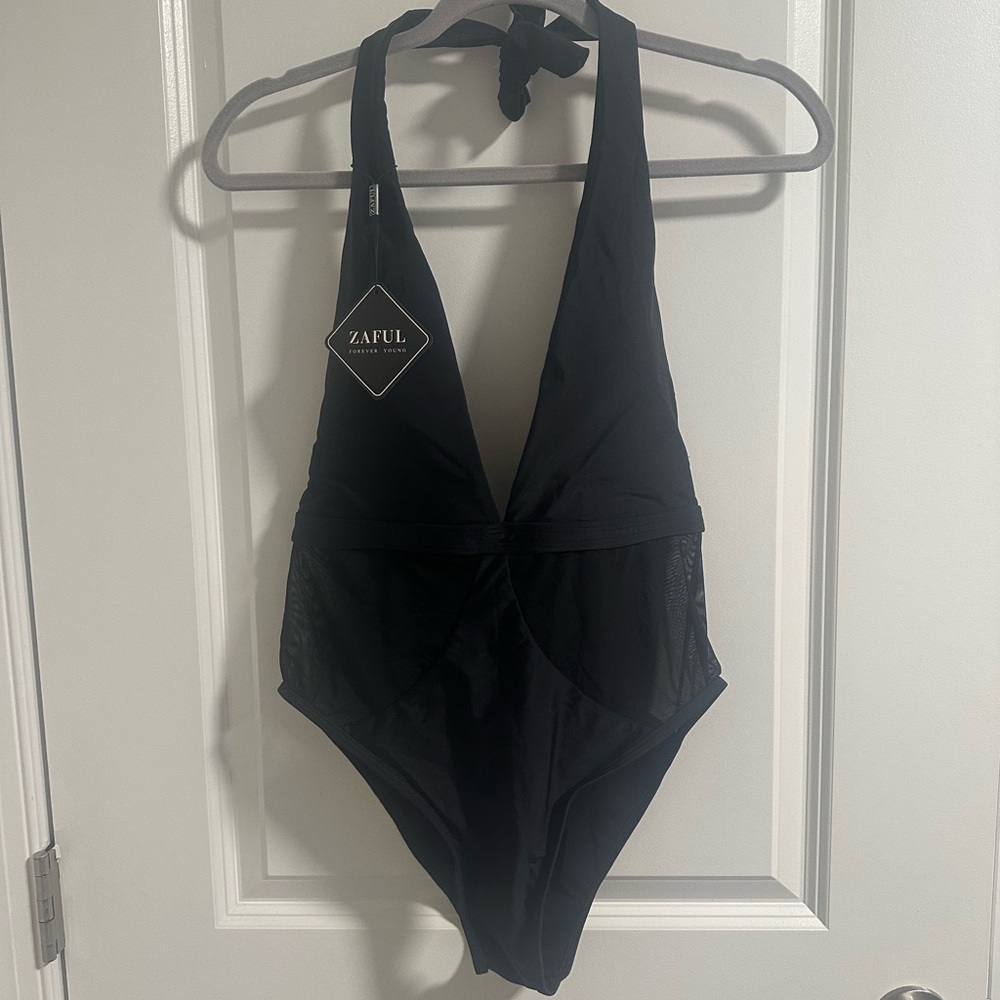 Zaful Elegant Black Halter Swimsuit
